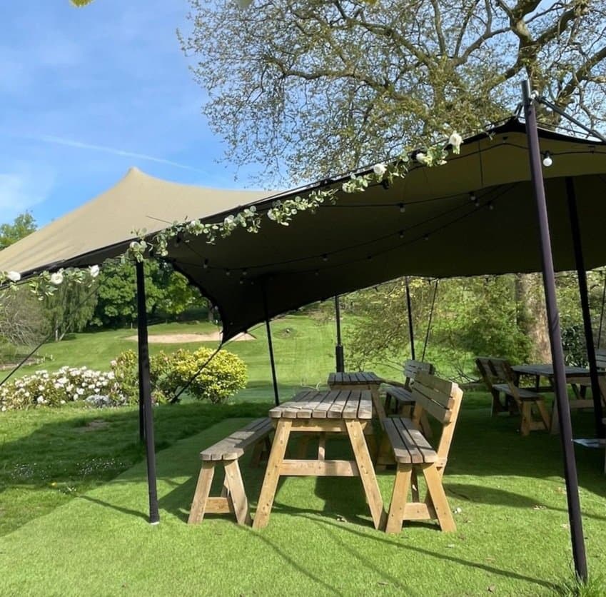 Birdies Coffee House & Bar & Farnham Park Golf Course